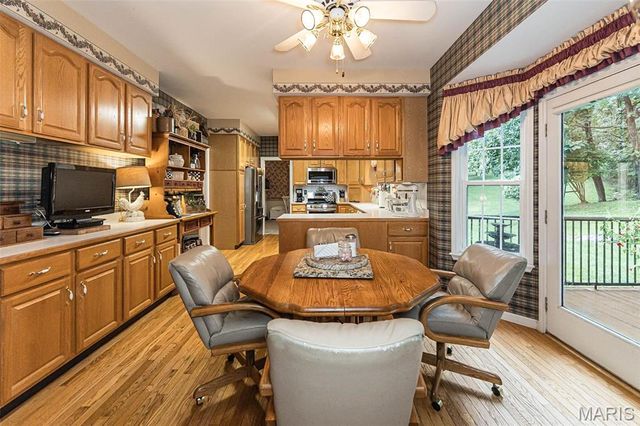 868 Natchez Drive, St Charles, MO 63303