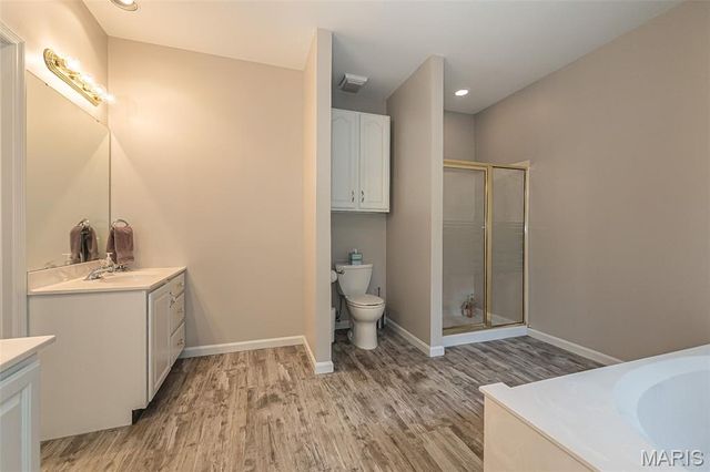 868 Natchez Drive, St Charles, MO 63303