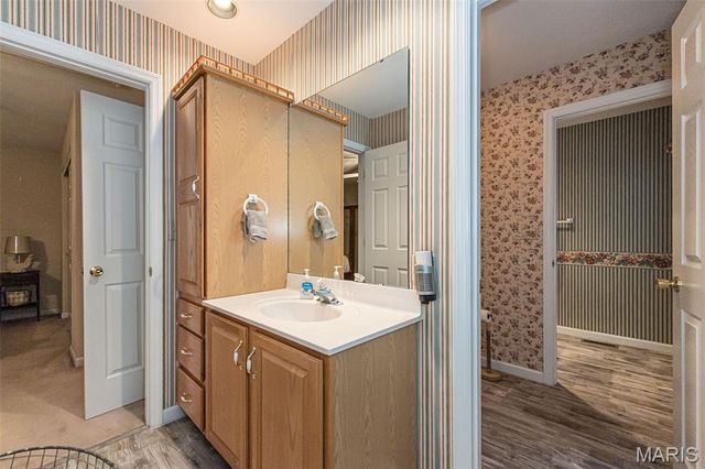 868 Natchez Drive, St Charles, MO 63303