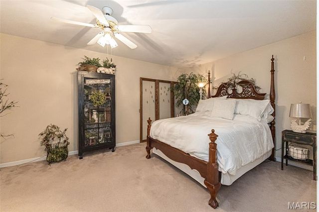 868 Natchez Drive, St Charles, MO 63303
