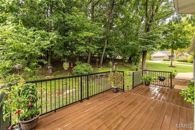 868 Natchez Drive, St Charles, MO 63303
