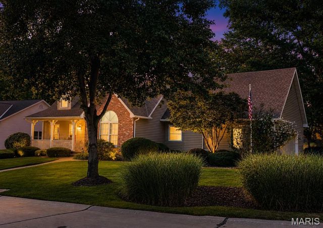 868 Natchez Drive, St Charles, MO 63303