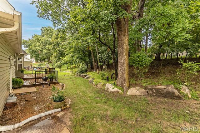 868 Natchez Drive, St Charles, MO 63303
