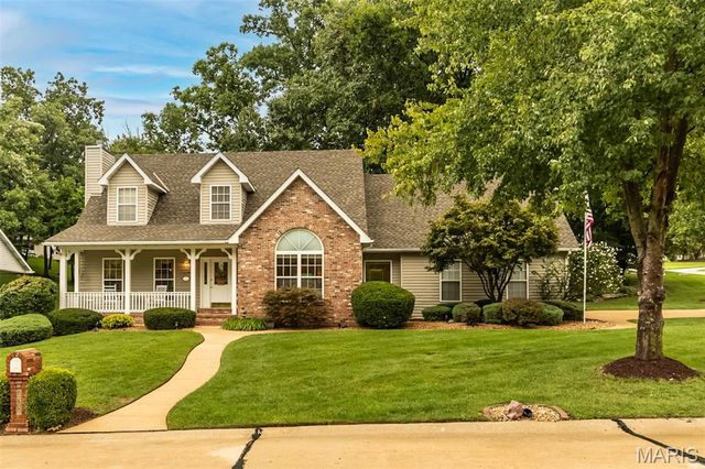 868 Natchez Drive, St Charles, MO 63303