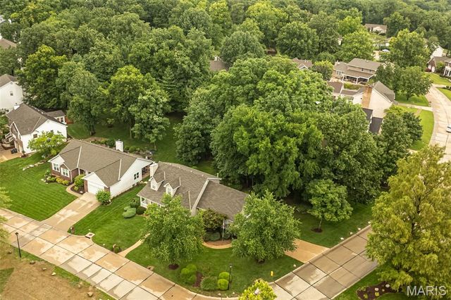 868 Natchez Drive, St Charles, MO 63303
