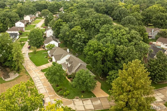 868 Natchez Drive, St Charles, MO 63303