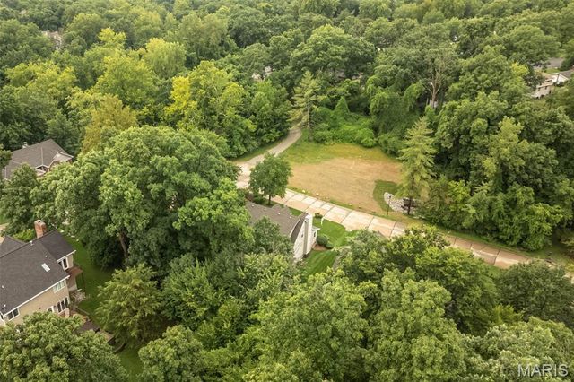 868 Natchez Drive, St Charles, MO 63303