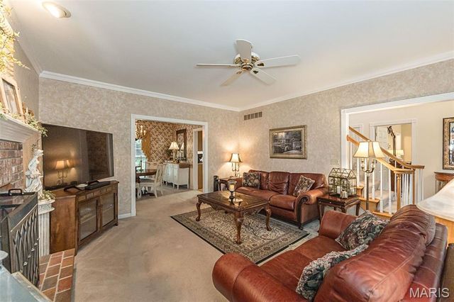 868 Natchez Drive, St Charles, MO 63303