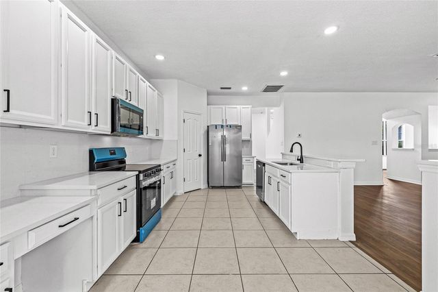 8212 CYPRESS BREEZE WAY, Tampa, FL 33647