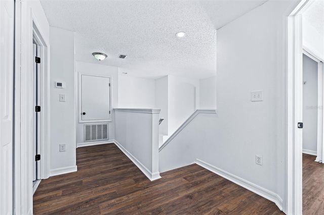 8212 CYPRESS BREEZE WAY, Tampa, FL 33647