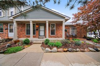 2950 W Whittier Court, Ann Arbor, MI 48104
