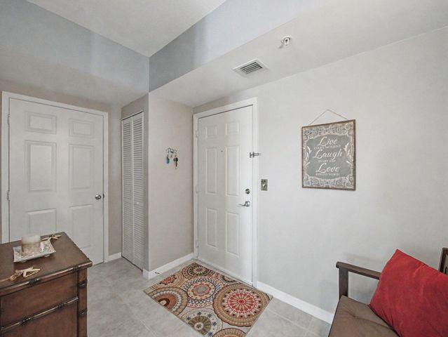 625 Casa Loma Boulevard 1402, Boynton Beach, FL 33435