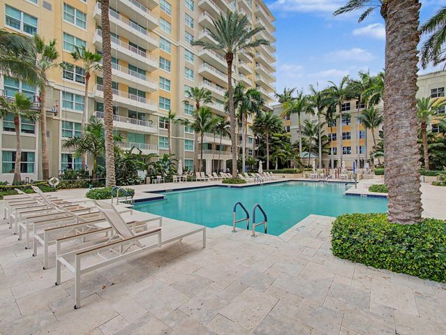 625 Casa Loma Boulevard 1402, Boynton Beach, FL 33435