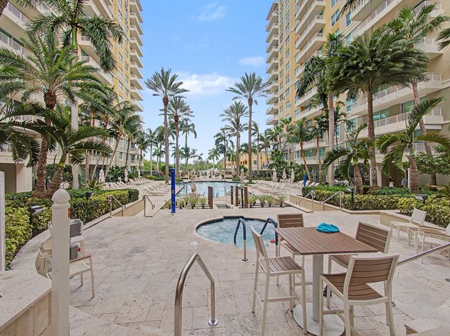 625 Casa Loma Boulevard 1402, Boynton Beach, FL 33435