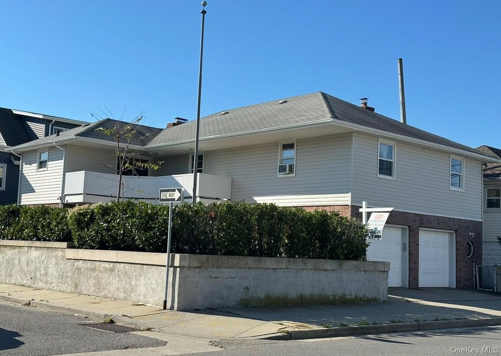 105 Vermont Street, Long Beach, NY 11561