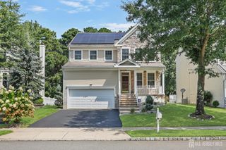 32 walden Court, Old Bridge, NJ 08857