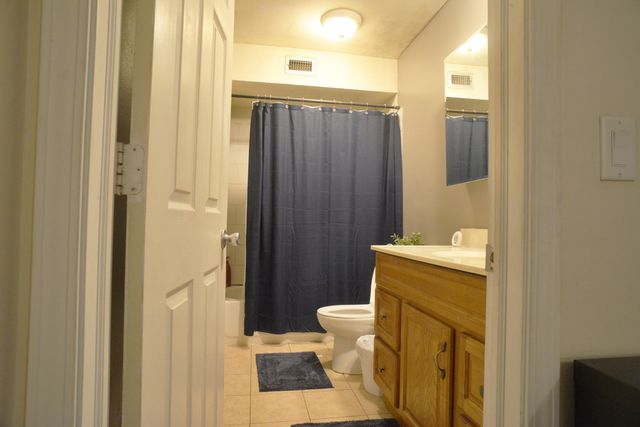 1434 Carol Court 1B, Palatine, IL 60074