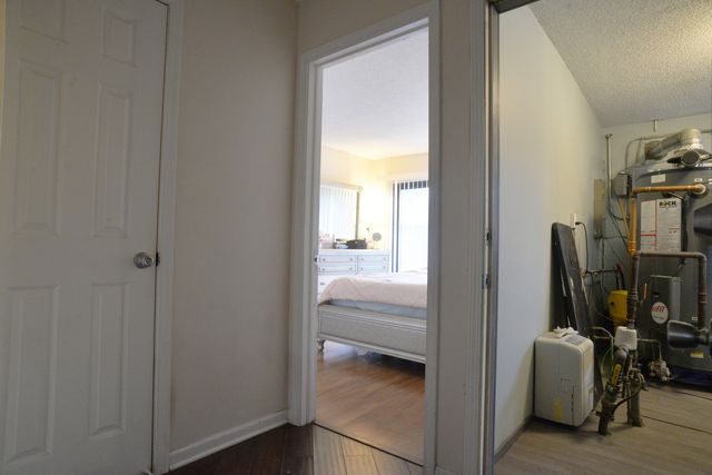 1434 Carol Court 1B, Palatine, IL 60074