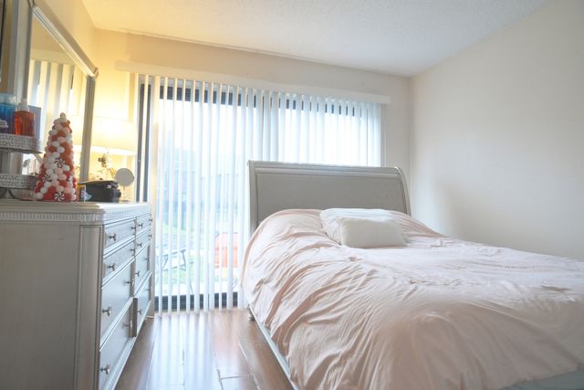 1434 Carol Court 1B, Palatine, IL 60074