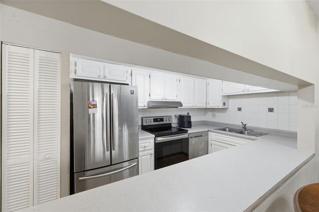 7701 STARKEY ROAD 237, Seminole, FL 33777