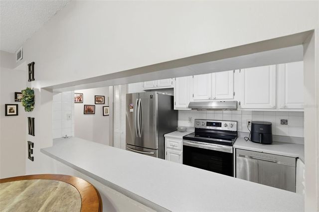 7701 STARKEY ROAD 237, Seminole, FL 33777