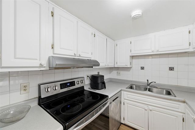 7701 STARKEY ROAD 237, Seminole, FL 33777