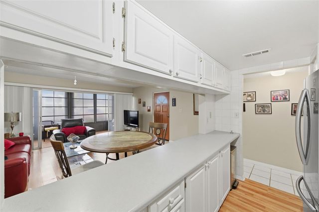 7701 STARKEY ROAD 237, Seminole, FL 33777