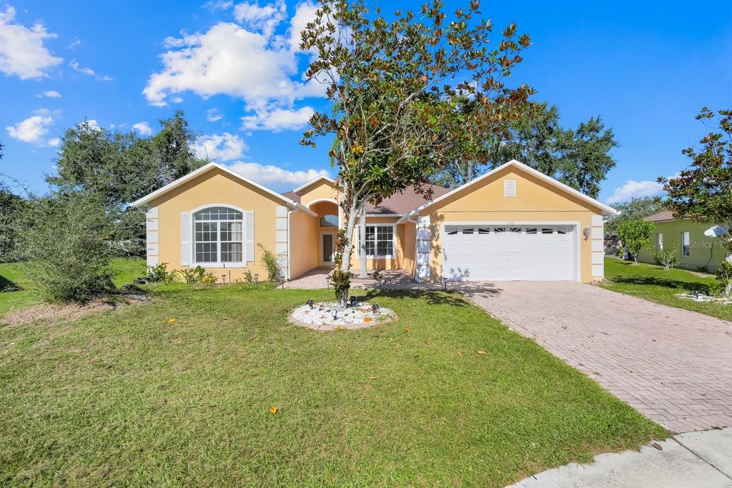 206 REDWOOD BARK TRAIL, Kissimmee, FL 34758