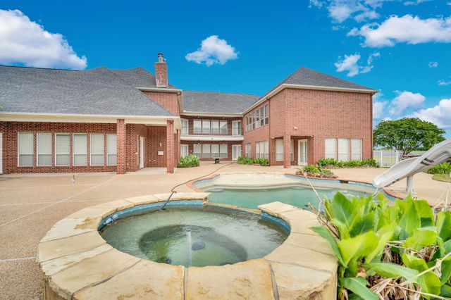 6420 Hayes Road, Midlothian, TX 76065
