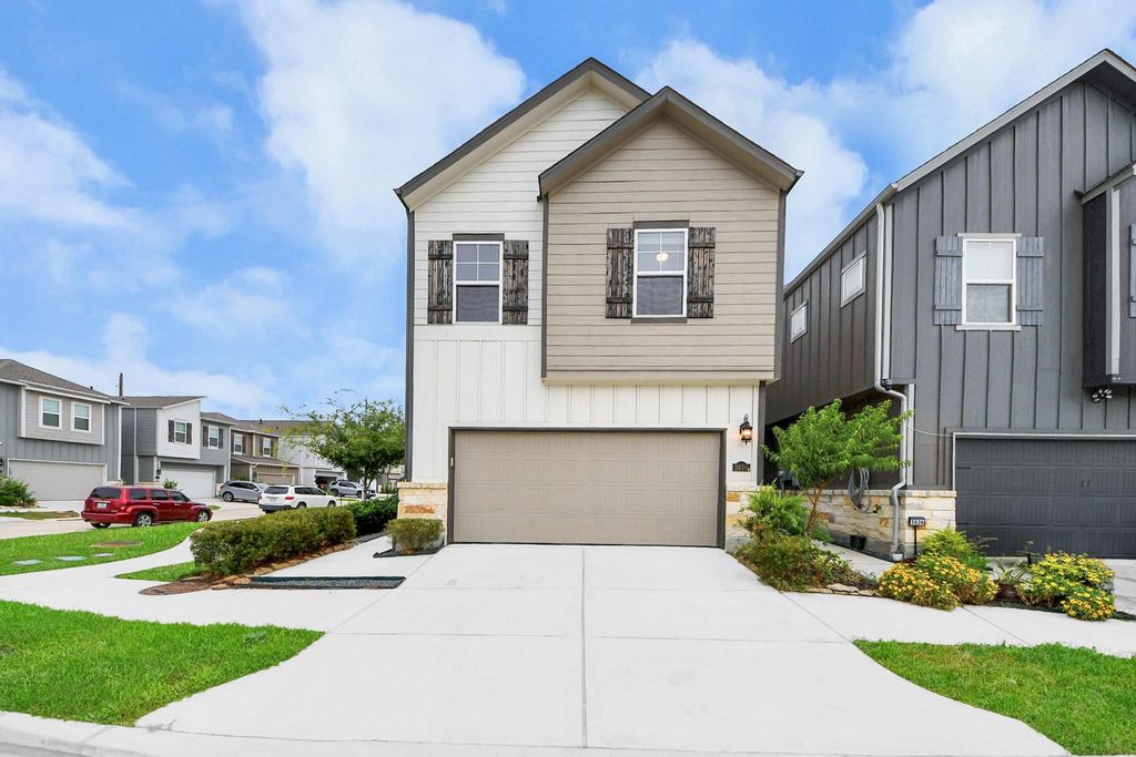 3830 Glossy Lake Drive, Houston, TX 77082