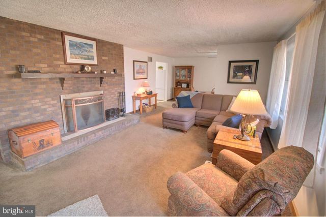 7143 RACE RD, Hanover, MD 21076