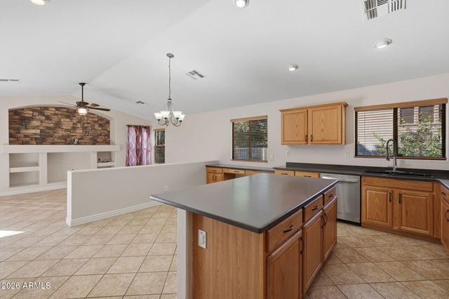 8357 W SAN JUAN Avenue, Glendale, AZ 85305