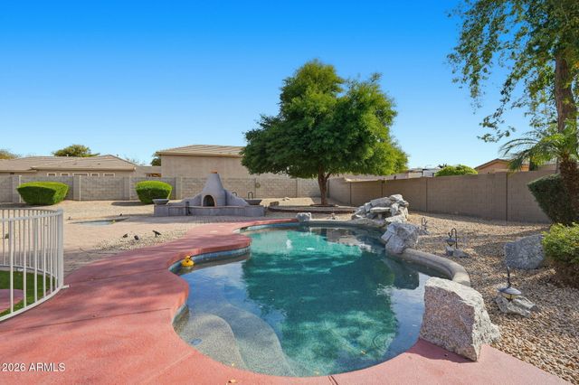 8357 W SAN JUAN Avenue, Glendale, AZ 85305