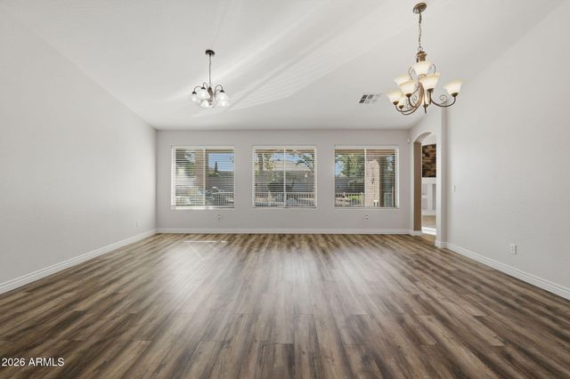 8357 W SAN JUAN Avenue, Glendale, AZ 85305