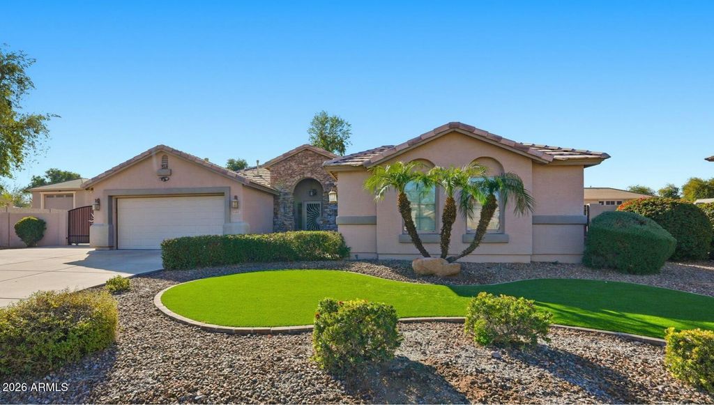 8357 W SAN JUAN Avenue, Glendale, AZ 85305