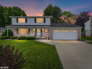 35385 Bobcean Road, Clinton Township, MI 48035