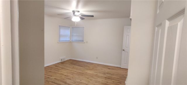 1350 N Kings Drive, Fayetteville, AR 72701