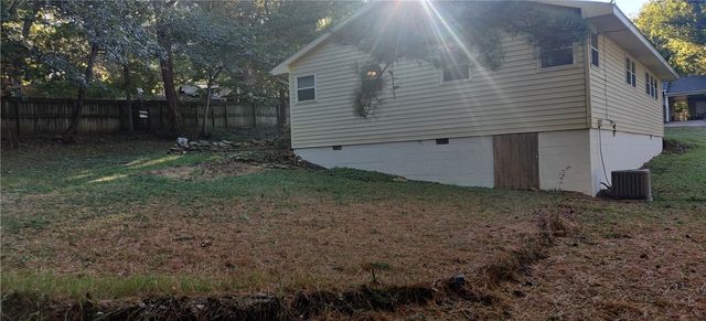 1350 N Kings Drive, Fayetteville, AR 72701