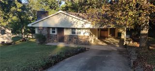 1350 N Kings Drive, Fayetteville, AR 72701