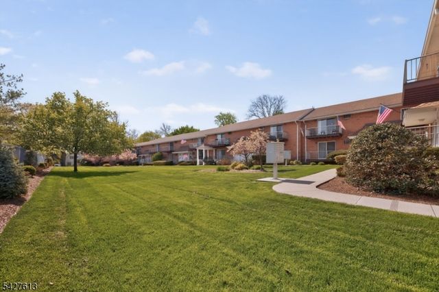 15 Cottage St 11A, Midland Park Boro, NJ 07432