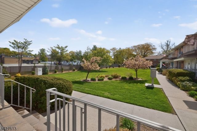 15 Cottage St 11A, Midland Park Boro, NJ 07432