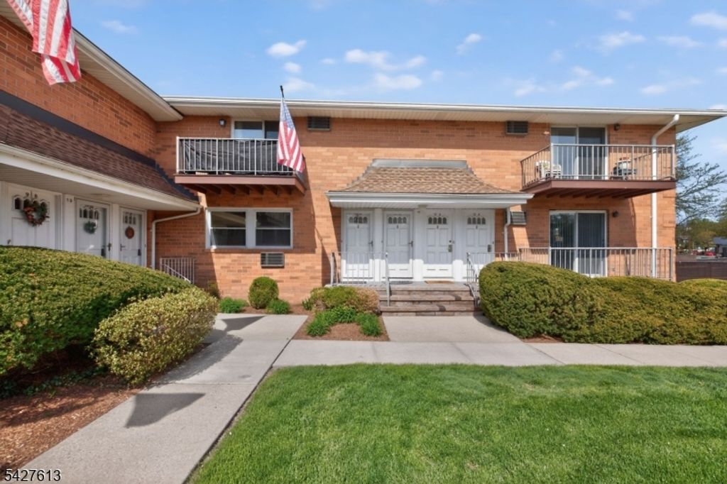 15 Cottage St 11A, Midland Park Boro, NJ 07432