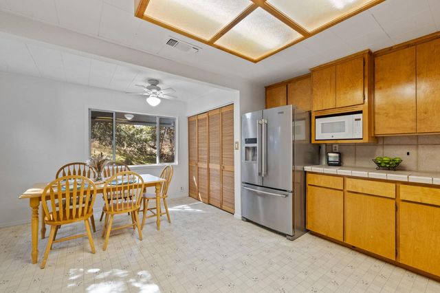 22101 Longeway Rd, Sonora, CA 95370