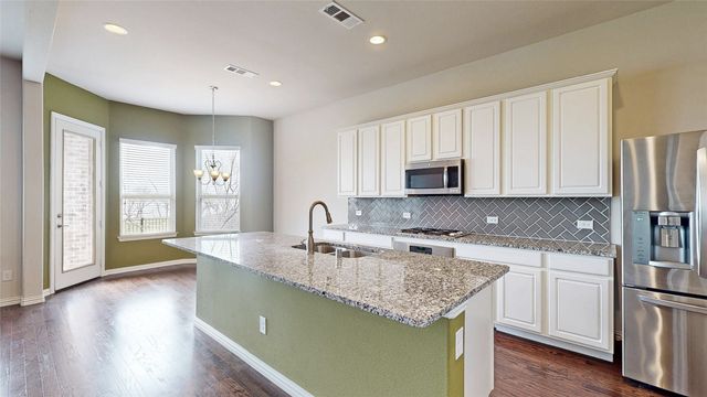 1921 Lake Front Trail, Garland, TX 75043