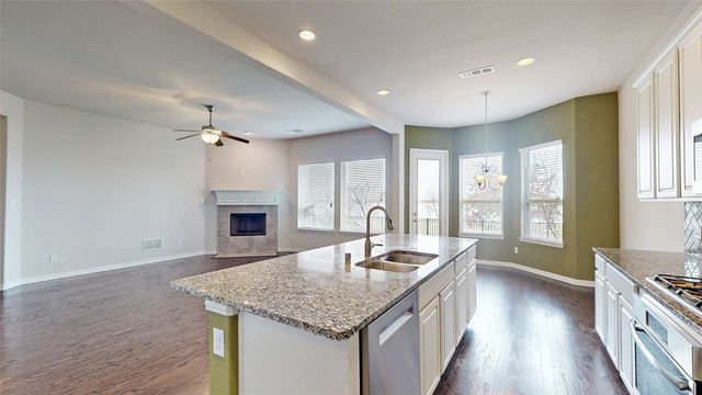 1921 Lake Front Trail, Garland, TX 75043