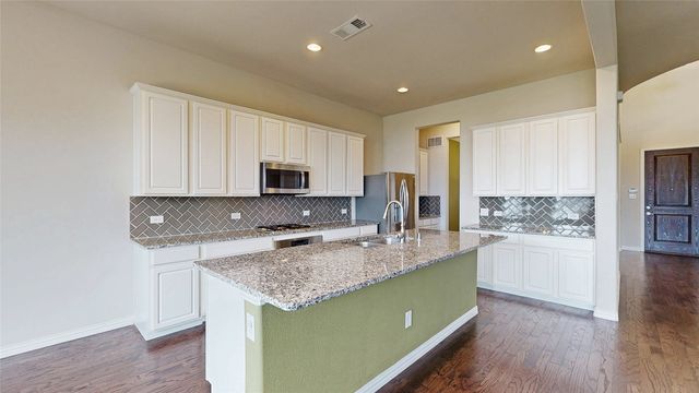 1921 Lake Front Trail, Garland, TX 75043