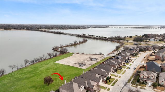 1921 Lake Front Trail, Garland, TX 75043