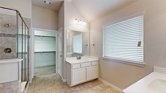 1921 Lake Front Trail, Garland, TX 75043
