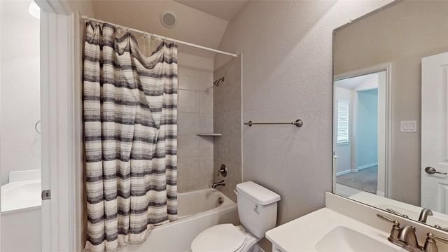 1921 Lake Front Trail, Garland, TX 75043