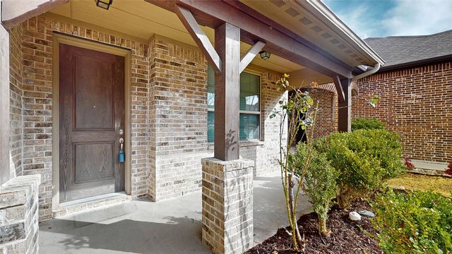 1921 Lake Front Trail, Garland, TX 75043